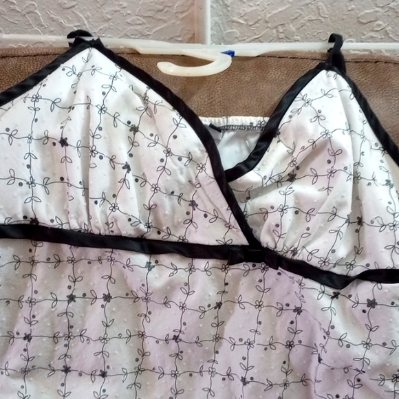 Dress - Picture 1 of 1